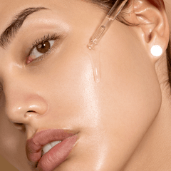 Oil-Free Glow Starts Here – Niacinamide + Zinc (30ml)  Control Oil - Shrink Pores. Fade Blemishes.